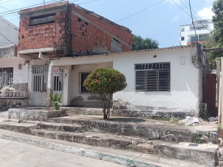 VENTA CASA  LOTE EN CHIPRE 1 PISO 